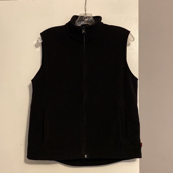 Woolrich Women’s Full Zip Fleece Vest - Picture 6 of 7